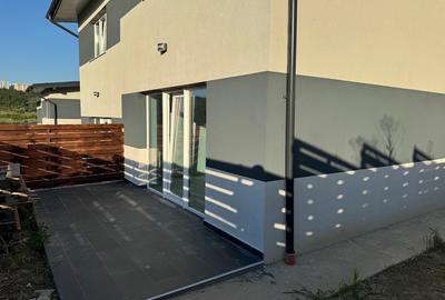 Mutare imediată! Casă tip duplex finalizată la 8 minute de Mall Moldova - 1