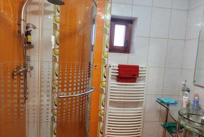 Casa Ghimbav, 8 camere,  S+P+M,teren 736 mp, pretabila locuinta, birouri, cazare - 33