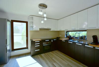 Casa moderna langa padure | Liniste, confort si locatie - 12