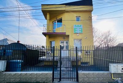 Casă individuală cu 3 camere în Central