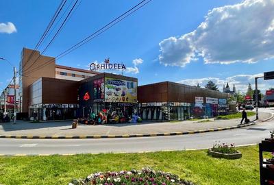 DE VÂNZARE  Complex Comercial Premium în Botoșani - 4