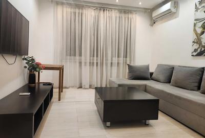 Apartament cu 2 camere decomandat în Romană