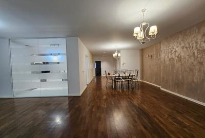 Apartament cu 3 camere decomandat, mobilat în Pipera