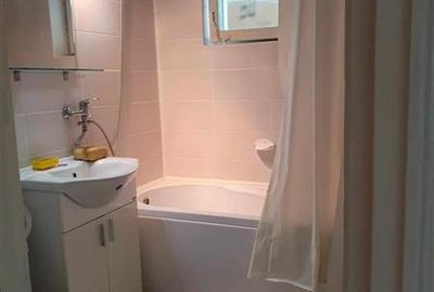 De vanzare apartament 2 camere Calea Bucuresti, etaj 1/4, liber