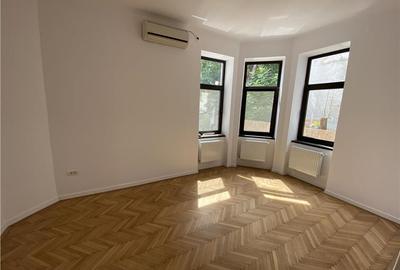 Vila de inchiriat in zona Capitale, office/rezidenta - 8