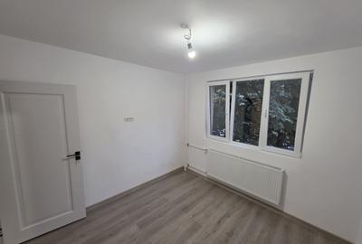 Baba Novac,1 0 minute metrou Dristor sau Piata Muncii, Sectia 12, 2 balcoane - 6