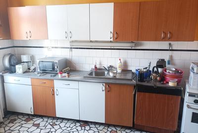 Casa 4 camere libera la vanzare zona Central - 9