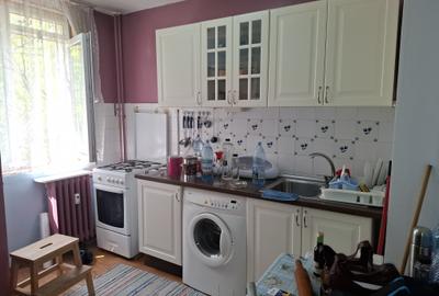 Apartament cu 2 camere decomandat în Brâncoveanu