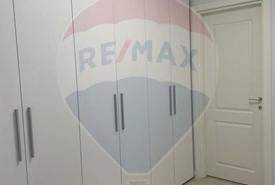 Apartament cu 2 camere de închiriat în zona 13 Septembrie - 18