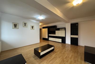 Apartament cu 3 camere, 2 bai, parter inalt, bloc nou, zona Lipovei. COMISION 0 - 1