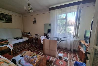 Apartament cu trei camere zona Negoiu