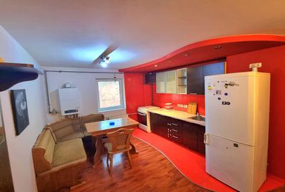 Apartament cu 2 camere semidecomandat, mobilat în Lugojului