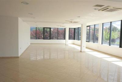 DE INCHIRIAT- SPATIU COMERCIAL 140 MP - 3