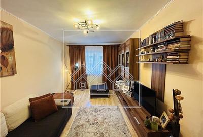 Apartament cu 3 camere decomandat în Vasile Aaron