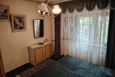 Timpuri Noi,Metrou,Parc,Bloc 1986,Etajul 1/4,Decomandat,PARCARE,Geam la baie. - 2