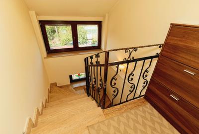 Vila cu PISCINA acoperită, zona centrala în Periș - 29