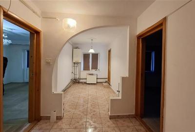 Apartament 2 camere , et 2, Ct, liber, Gara -Lic. Economic - 2