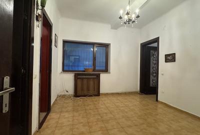 Apartament 3 camere, parter Piata Lahovari - 13