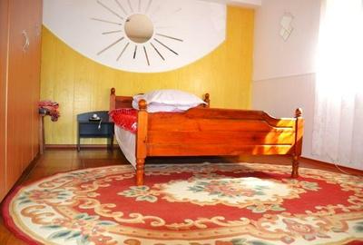 Casa 7 camere + 1000 mp  teren, ideala pensiune - Runcu zona Leaota. - 7