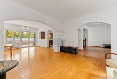 DE INCHIRIAT  Vila cu 14 camere PIPERA/VOLUNTARI/ROND OMV - 1