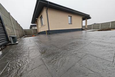 Casă individuală cu 2 camere în Berceni