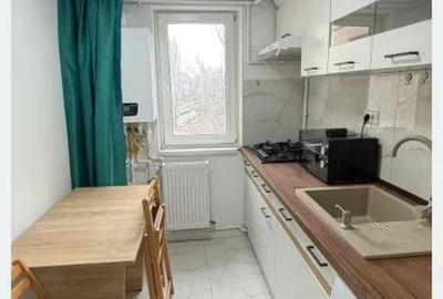 Apartament cu 2 camere semidecomandat, mobilat în Tomis Nord