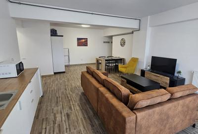 Apartament cu 2 camere decomandat, mobilat în Central