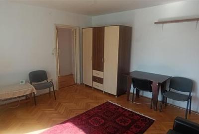 Apartament cu 2 camere semidecomandat în Girocului