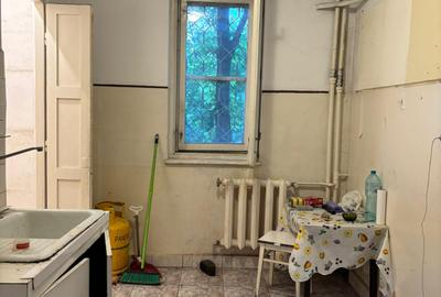 Tomis 2 , 3 camere , etaj 1 - 7