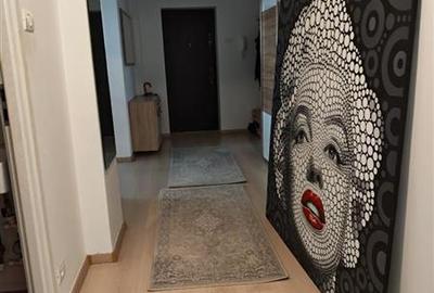 Apartament cu 3 camere decomandat în Băneasa