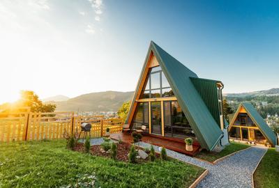 Afacere la cheie in Vatra Dornei, 2 cabane tip A Frame! - 11