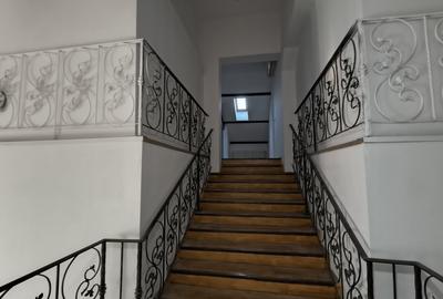 Ultracentral Promendata Stefan cel Mare-cladire interbelica diverse activitati - 9