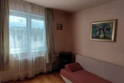 De inchiriat ap 2 camere in Dambul Pietros- incepand cu  1MAI - 3