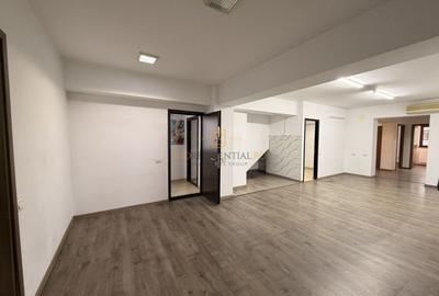 Spatiu comercial, pozitionare excelenta, exact la metrou Aparatorii P - 1