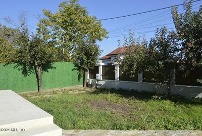 Calinesti - Gorganu, casa cu 2 intrari, teren 2496 mp! - 8