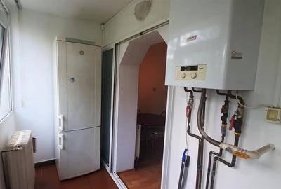 Apartament 3 camere decomandat 2 bai Nicolina - Gradinita nr. 1 - 17