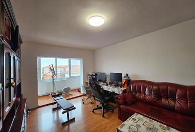 Apartament 3 camere, decomandat, etajul 4 din 4, cu pod, Girocului, comision 0% - 2