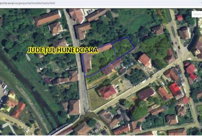 Casa, anexe si teren amplasate central in municipiul Brad - 8