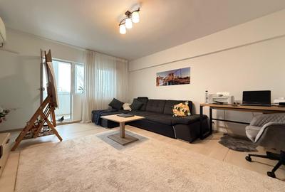 Apartament cu 3 camere, mobilat în Băneasa