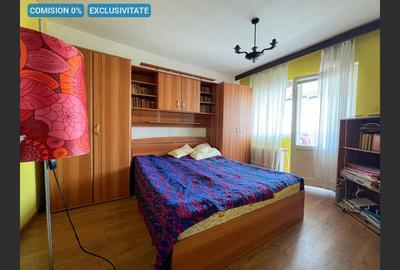 Apartament cu 3 camere decomandat, mobilat în Moroasa 1