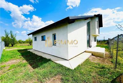 Casă individuală cu 4 camere în Liteni (Moara)