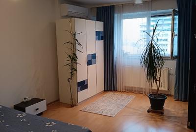 Apartament cu 2 camere semidecomandat, mobilat în Craiovei