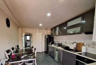 Duplex spațios în zona Edgar Quinet . - 2