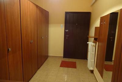 Apartament cu 2 camere decomandat, mobilat în Ultracentral
