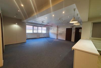 Apartament spatios - 130mp, 3 camere - de închiriat - 1