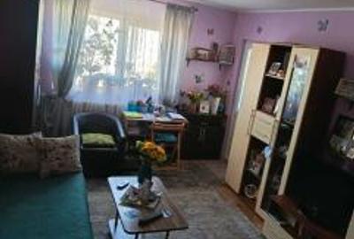 Apartament 2 camere , decomandat , zona Dacia - 4