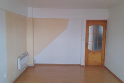 Apartament spatios 2 camere - zona BCR - etaj 3/3 - 66 mp - orientat Est si Vest - 1