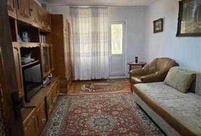 Apartament cu 3 camere zona Nord - 1