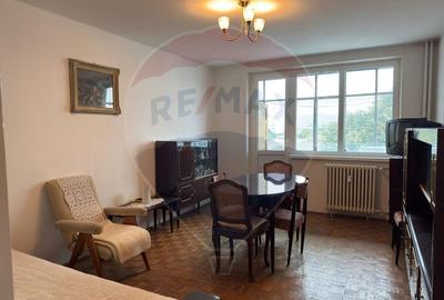 Apartament cu 2 camere de vânzare, strada Bucegi, zona Narcisa - 1