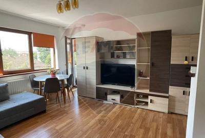 Apartament cu 3 camere de inchiriat!